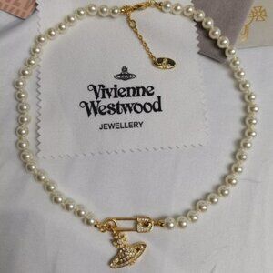 NWT Vivienne Westwood Safety Pin Pearl Necklace In Gold